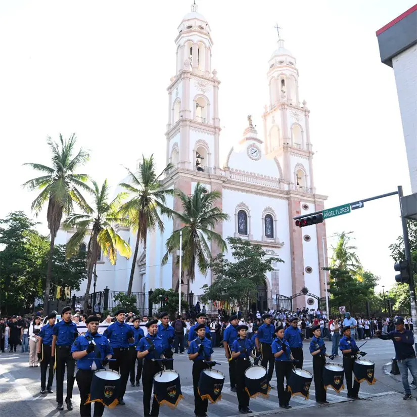 A 57 años del 68, la UAS honra la lucha estudiantil con marcha en Culiacán