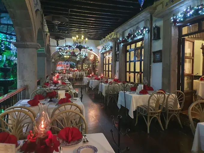 Disfruta de la comida en el restaurante Antigua Hacienda de Tlalpan. Foto: Cortesía. 