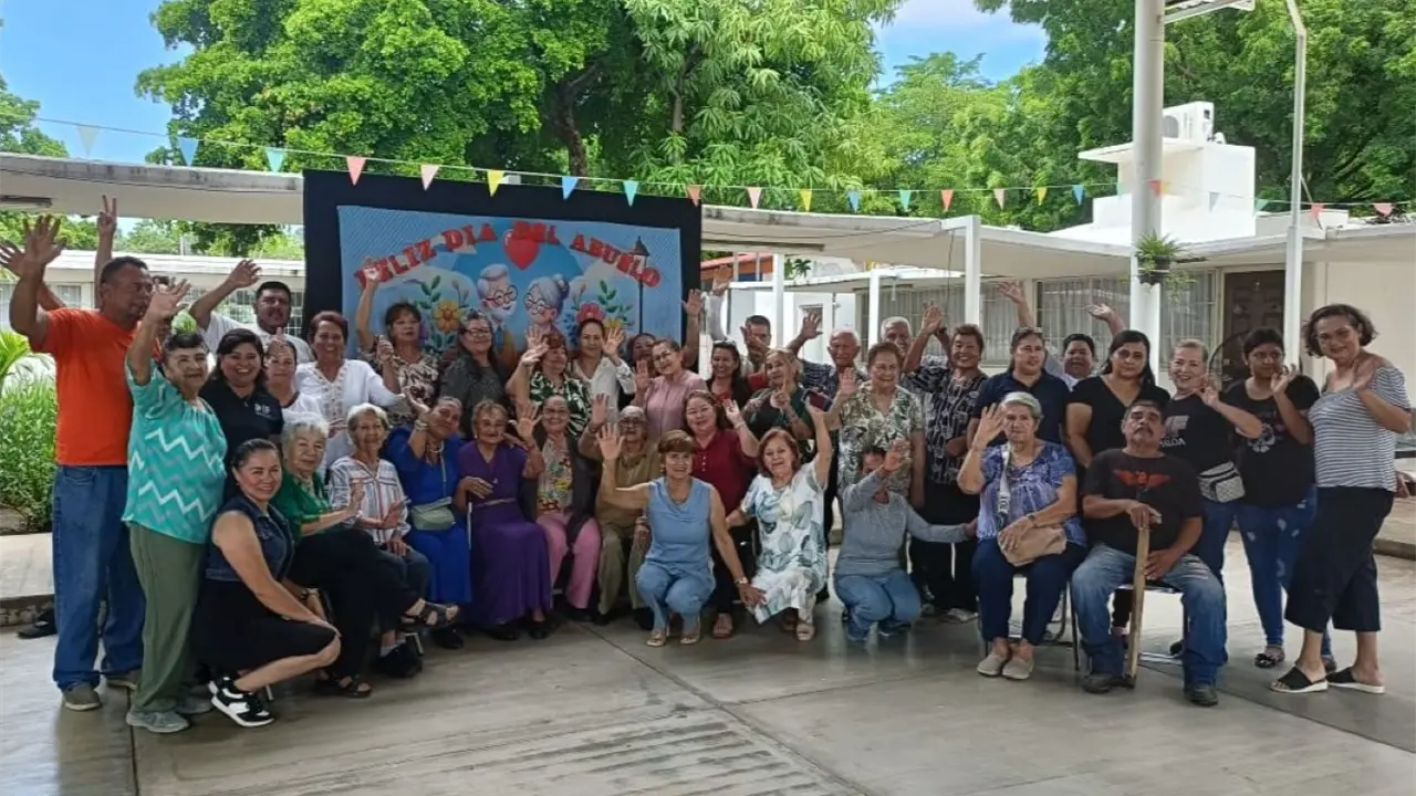 Celebración del Día del Abuelo honra la sabiduría y el legado de los adultos mayores. Foto: Cortesía/TBN