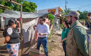 Familias de Culiacán reciben ayuda económica por daños de lluvias