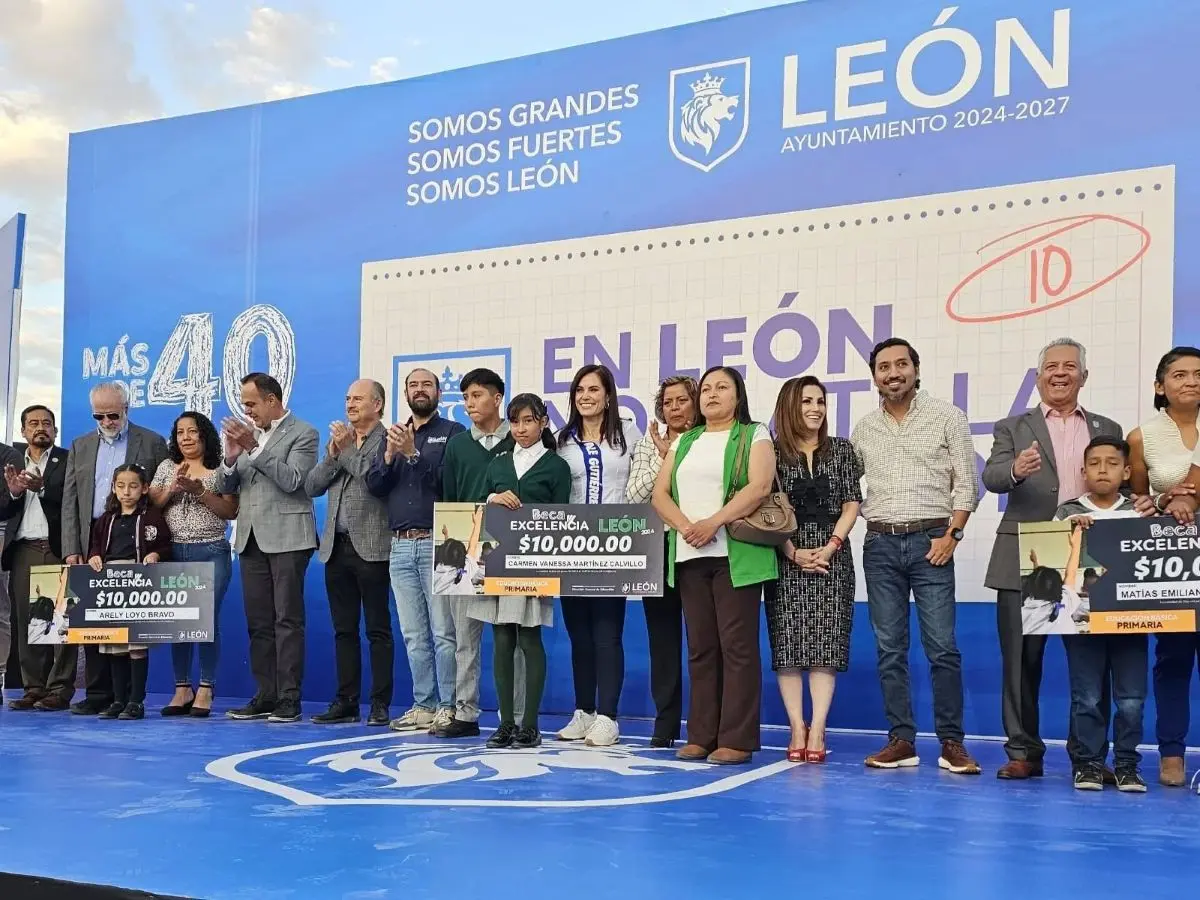 Registro para la Beca Excelencia en León, para primaria y secundaria. Foto: Cortesía