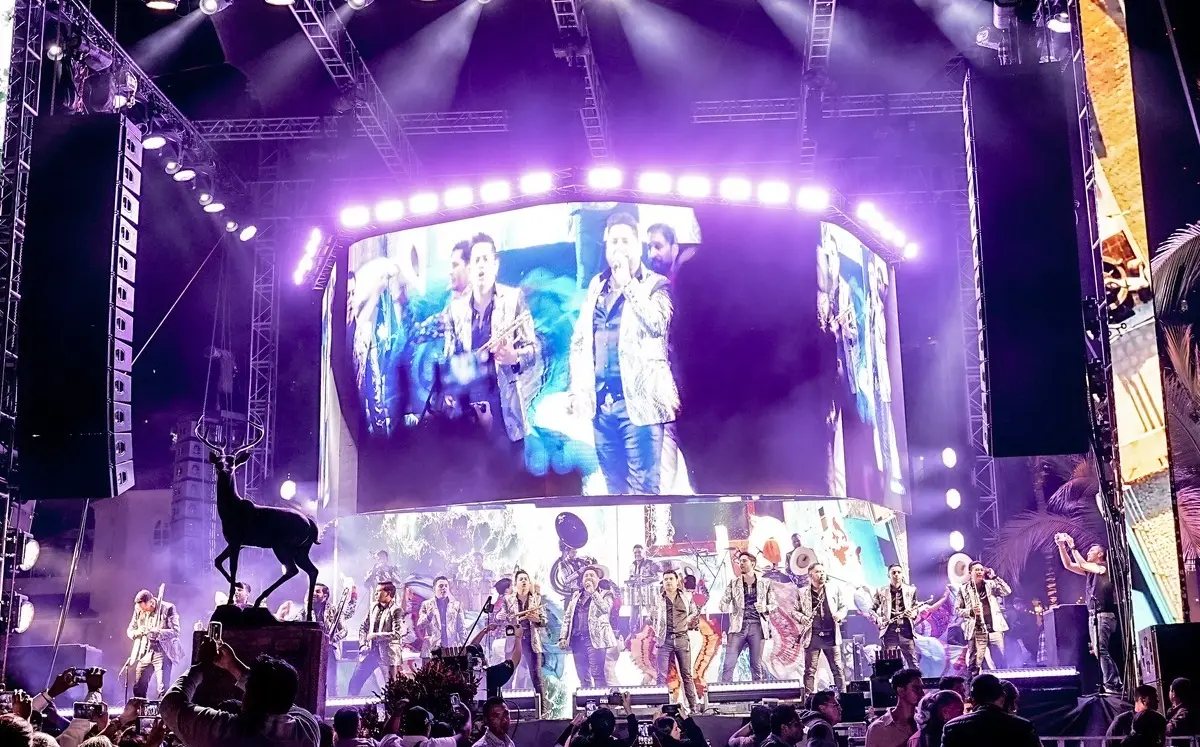 La Adictiva durante su concierto en el Carnaval de Mazatlán 2025. Foto: Cortesía