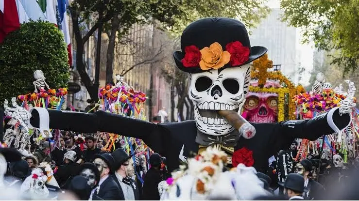 Asiste con todas las precauciones al Desfile de Día de Muertos 2025. Foto: Cortesía. 