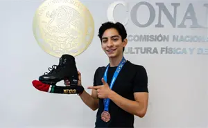 Donovan Carrillo viaja a Georgia para su primera competencia previa a Milán Cortina 2026