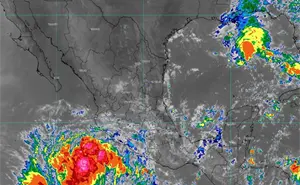 Conagua y Protección Civil alertan por posible huracán Priscilla frente a Michoacán y Jalisco