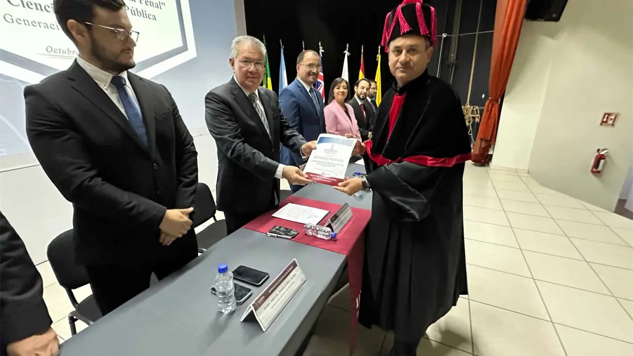 La Unipol refrenda su compromiso con educación de máxima calidad. Foto: Gob. de Sinaloa