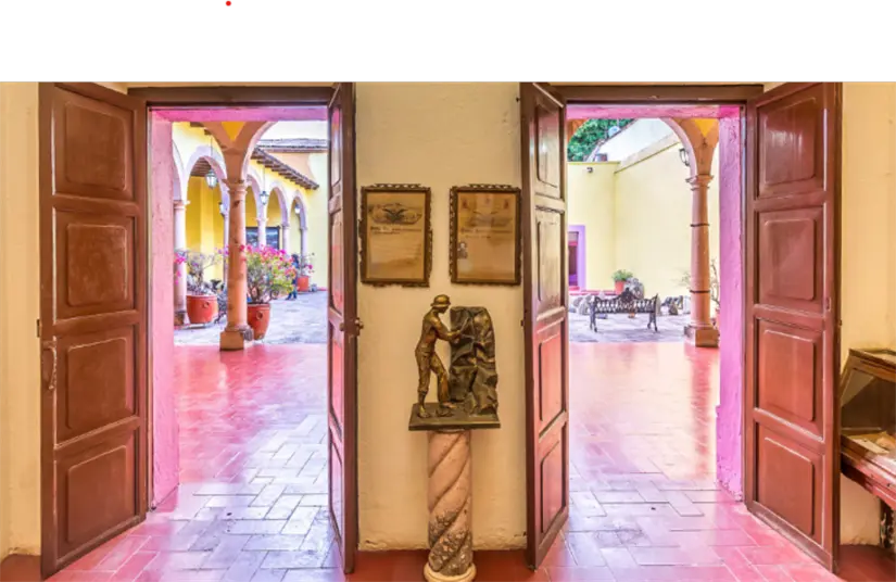 Al paso de los años y después de permanecer en el abandono, el Gobierno del Estado de Sinaloa expropió esta casa ubicada en el Parque Cañedo. Foto Miguel Ángel Victoria. Sinaloa 360