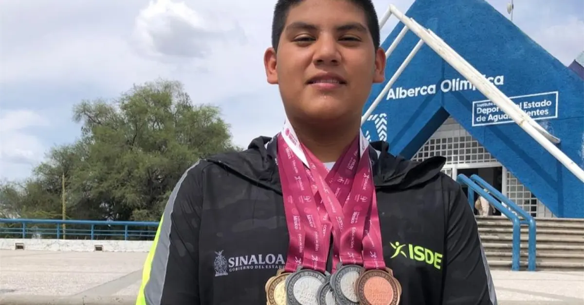 Carlos Mauricio Ramírez: nada hacia sus sueños y los convierte en oro, plata y bronce