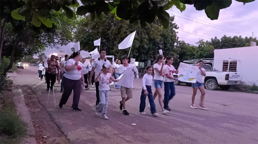 El valor de la unión guía marcha por la paz en Prados del Sur. Foto: Cortesía/TBN