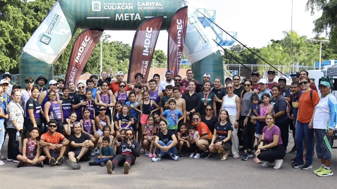 El Acuatlón 2025 se vivió como una jornada de inspiración, esfuerzo y alegría familiar en el Parque Culiacán 87. Foto: IMDEC
