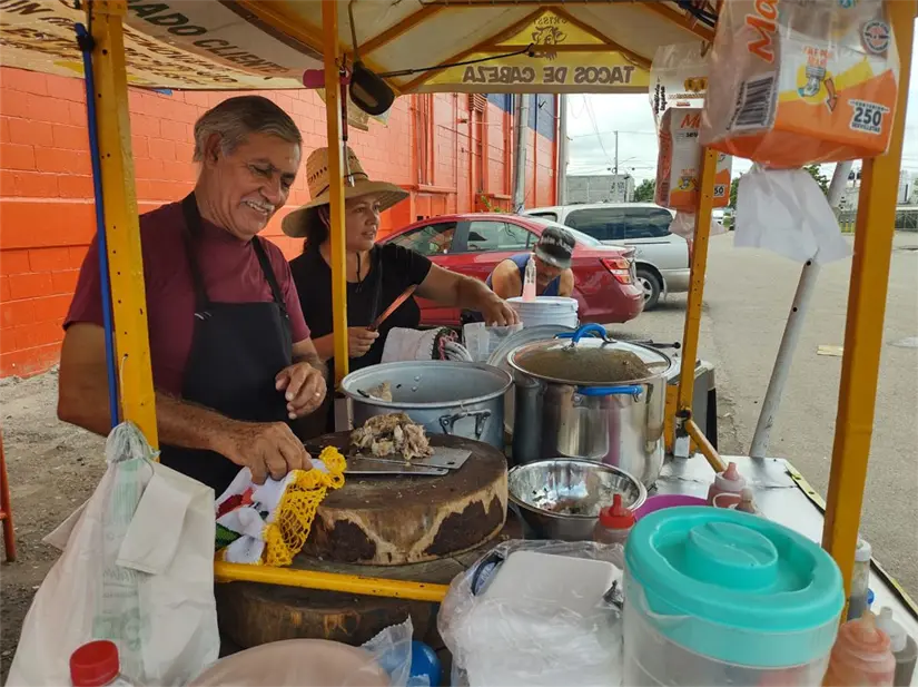 De vender donas en su infancia a ser referente de tradición y bondad, Don Nacho inspira con cada taco que sirve. Foto: Juan Madrigal