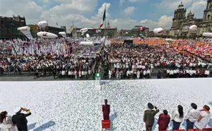 Fotos. “No les voy a fallar”: Claudia Sheinbaum rinde su primer informe y destaca avances históricos
