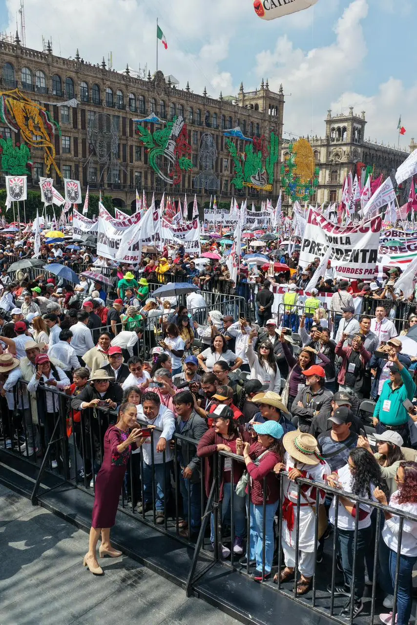México vive una nueva etapa de transformación, señaló la presidenta Sheinbaum, al presentar resultados de su primer año de Gobierno y anunciar nuevas reformas en beneficio del pueblo.