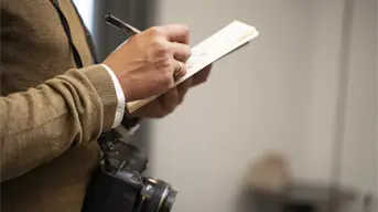 La dignidad de lo cotidiano: cómo la claridad visual potencia el periodismo constructivo