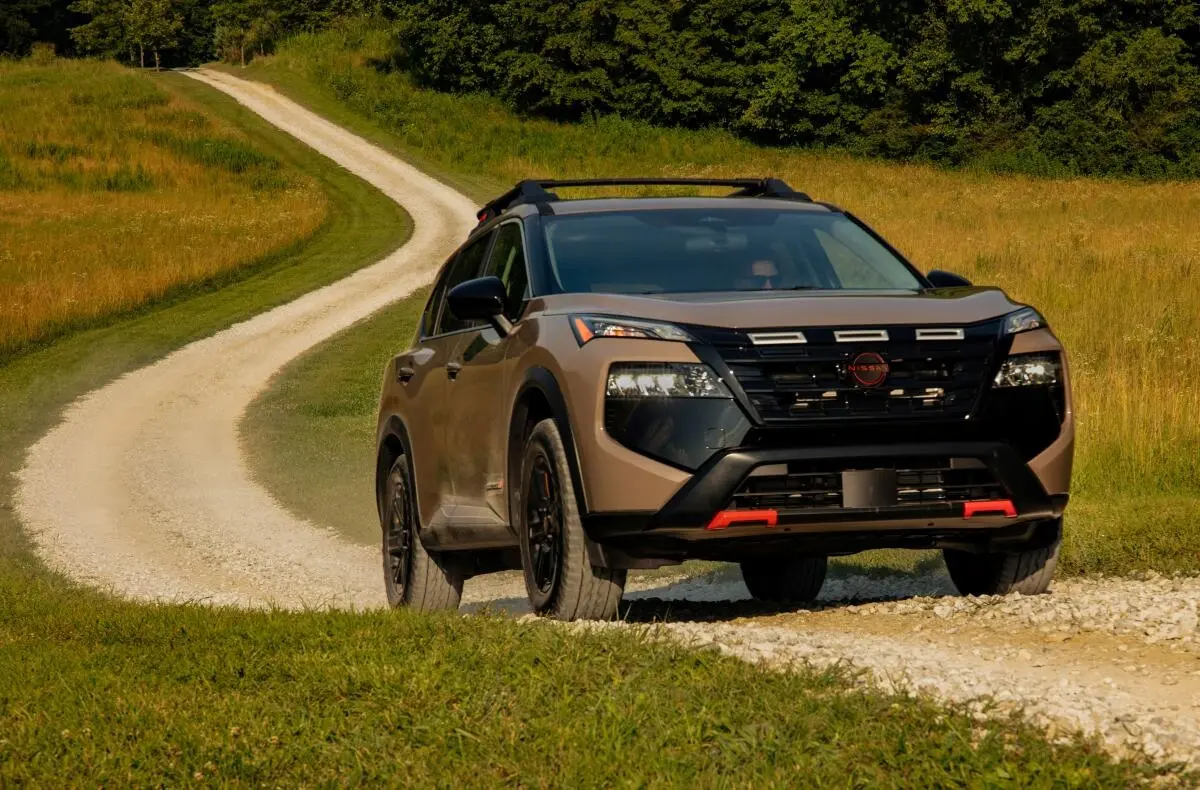 La Nissan Rogue 2025, una de las SUVS favoritas que encontrarás en esta lista. Foto: Cortesía