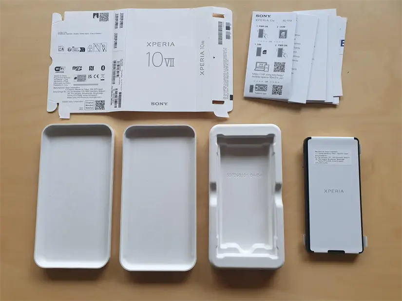 Presunta caja del nuevo Sony Xperia 10 VII. Foto: Reddit