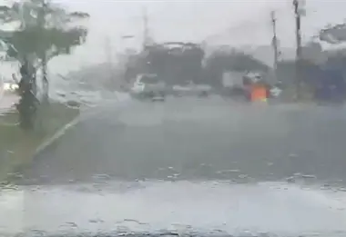 ¡No te arriesgues al cruzar! Autoridades piden evitar los arroyos durante las lluvias en Culiacán