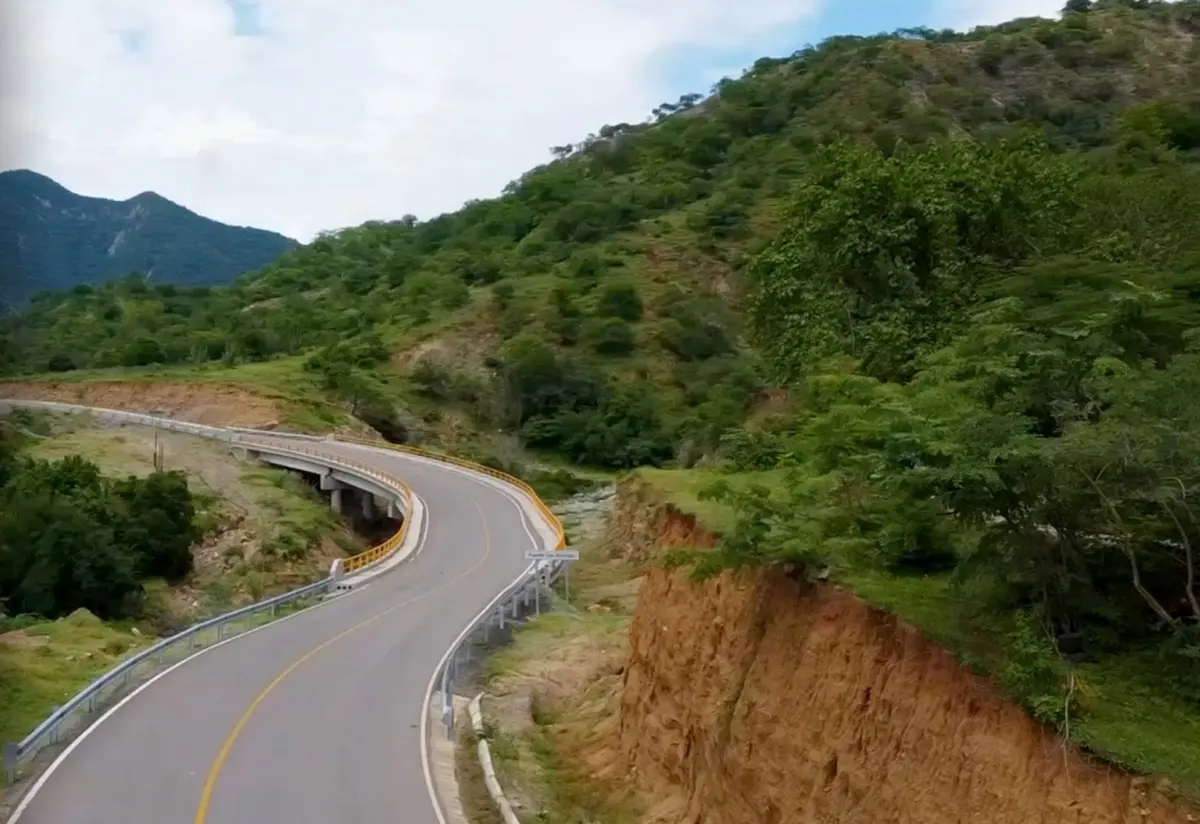 México inaugura la carretera San Ignacio–Tayoltita: conectará Sinaloa y Durango con una inversión de 3,000 mdp.