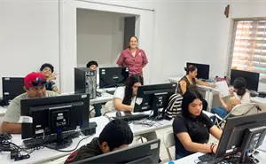 Oportunidades para que la comunidad aprenda y se capacite gratuitamente en Urías