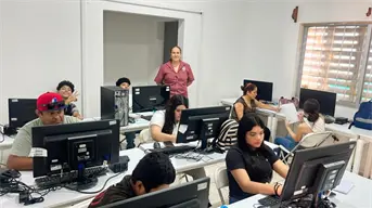 Oportunidades para que la comunidad aprenda y se capacite gratuitamente en Urías