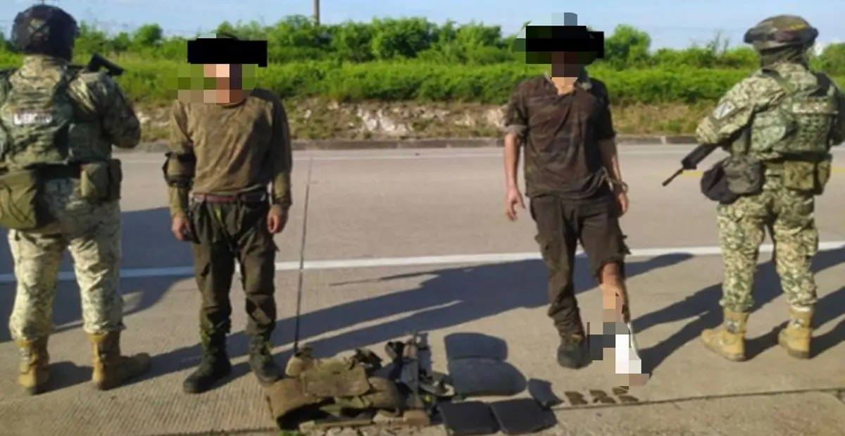 Detienen a dos civiles armados tras persecución en Escuinapa, Sinaloa.