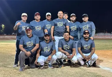 Arrancan Playoffs de la Liga Municipal "Monstruo Verde" en Navolato: grandes duelos y pasión por el softbol