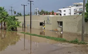 Huracán Priscilla deja lluvias y cierres de puertos en Los Cabos y La Paz