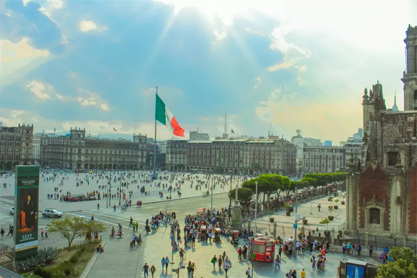 Asegúrate de cumplir con los requisitos necesarios para poder tener el Pase Turístico. Foto: Unsplash.