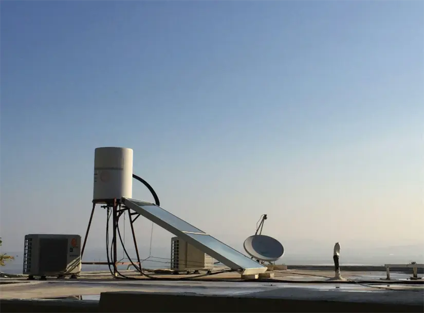 Calentador solar instalado. Imagen: Freepik