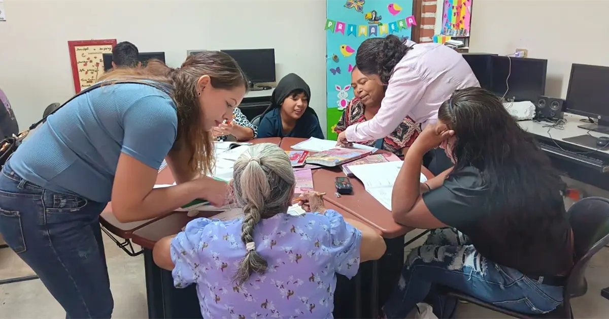 ISEJA Sinaloa rompe récord histórico en alfabetización, supera 138% de su meta en septiembre