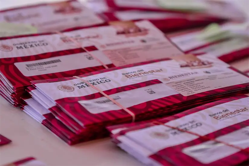 Inicia la entrega de la tarjeta de la Pensión de Mujeres Bienestar en Baja California. Foto: Cortesía