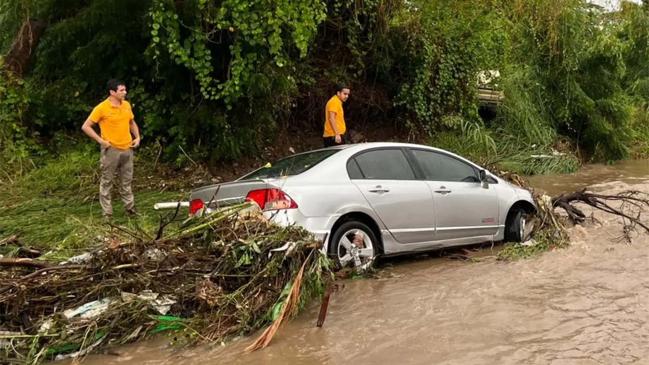 Presas de Sinaloa se recuperan con las lluvias; Protección Civil mantiene vigilancia.