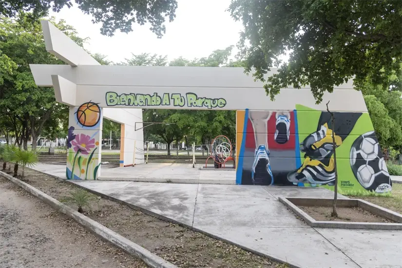 El mural en el Parque Canaco no solo embellece el espacio: es un recordatorio de que la unión vecinal puede transformar cualquier lugar.