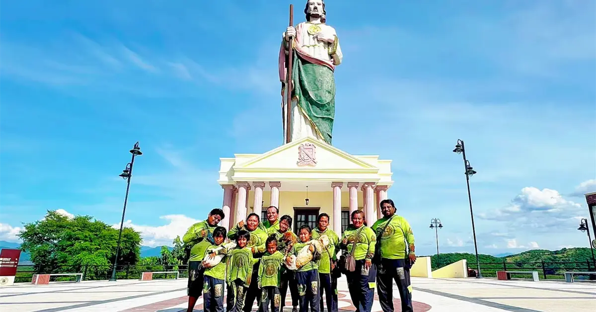 ¡Desde Yucatán hasta Badiraguato! Peregrinos recorren México en mototaxi para visitar a San Judas Tadeo en Sinaloa