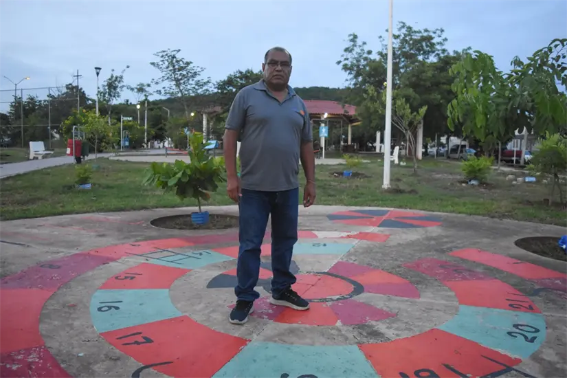 El contacto con niños y adolescentes le ha dejado al profesor Silverio lecciones profundas. Ellos le han enseñado a ser más paciente, más humano y a organizar mejor el trabajo comunitario.