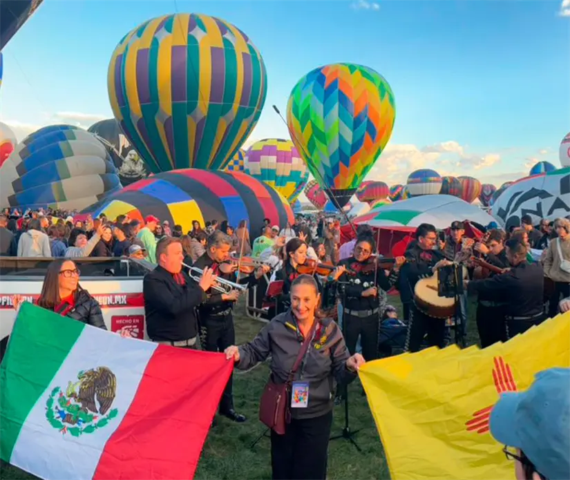 Programa del Festival Internacional del Globo de León. Foto: Cortesía
