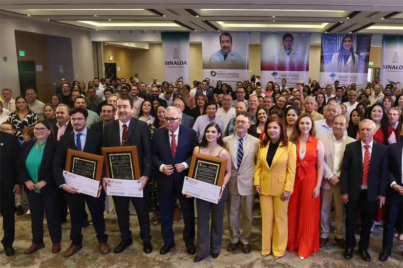 Rocha Moya impulsa la vinculación entre ciencia y producción con premios a investigadores