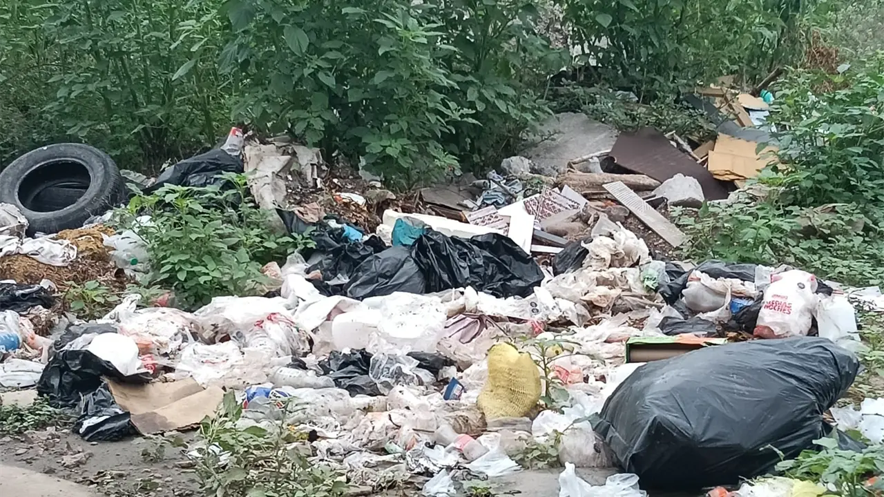 El Alturas del Sur, los vecinos trabajan juntos para tener un lugar limpio para vivir.