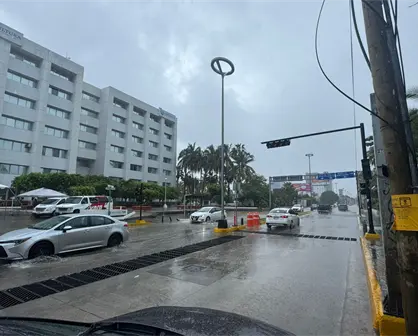 Lluvias estrenan sistema de drenaje en Mazatlán: adiós a los encharcamientos en Camarón Sábalo