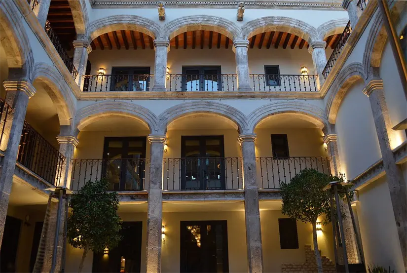 Hoteles Casa 1810 Hotel Boutique, disntiguido con las Llaves Michelín. Foto: Cortesía