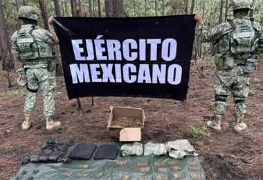 Aseguran cargadores, cartuchos y presunta marihuana durante operativo en Concordia, Sinaloa