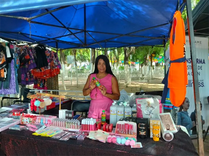 Las emprendedoras llevaron sus productos para ofrecer a los visitantes.