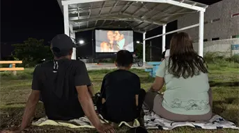 Cine al aire libre en parques de Culiacán invita a reflexionar sobre la vida y la muerte