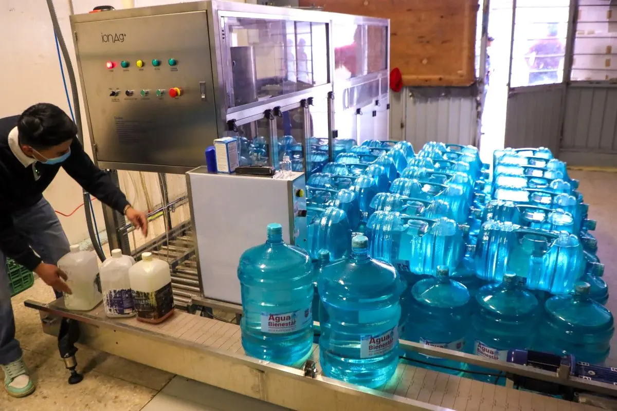 El Agua Bienestar se puede encontrar en varias plantas en la CDMX. Foto: Cortesía
