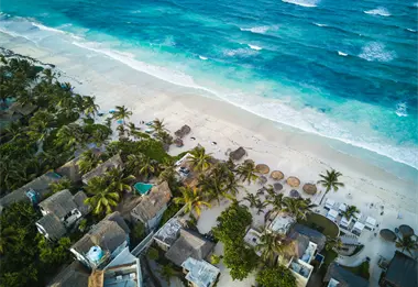 ¿Cuánto cuesta rentar un camastro en Tulum?