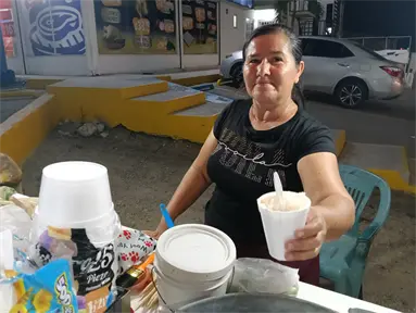 Doña Kitty tiene 10 años dando sabor a Culiacán con sus esquites en Alturas del Sur