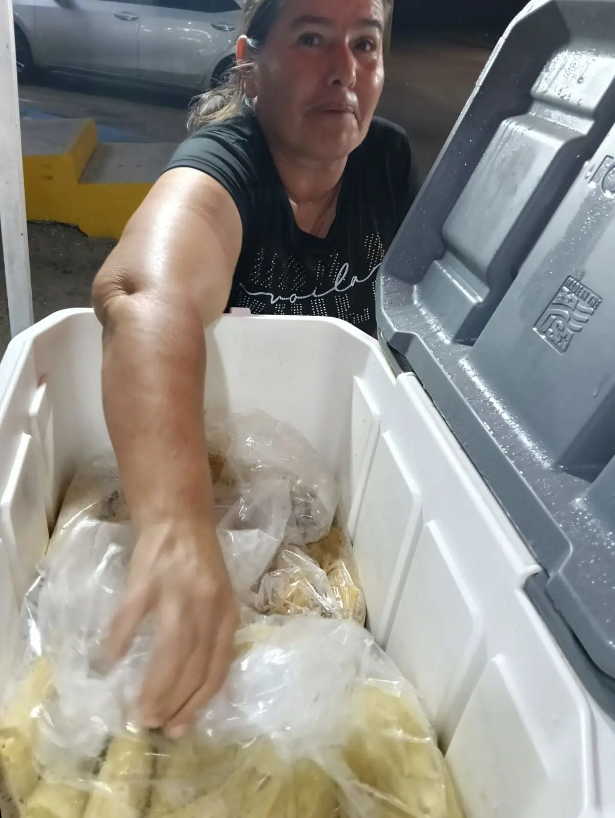 En el puesto de doña Kitty también se encuentran deliciosos tamales de elote y puerco, así como tostiesquites y viejitas con chile.
