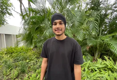 Rajveer Singh es el joven alemán que vino a enseñar inglés y terminó aprendiendo el idioma del corazón culichi