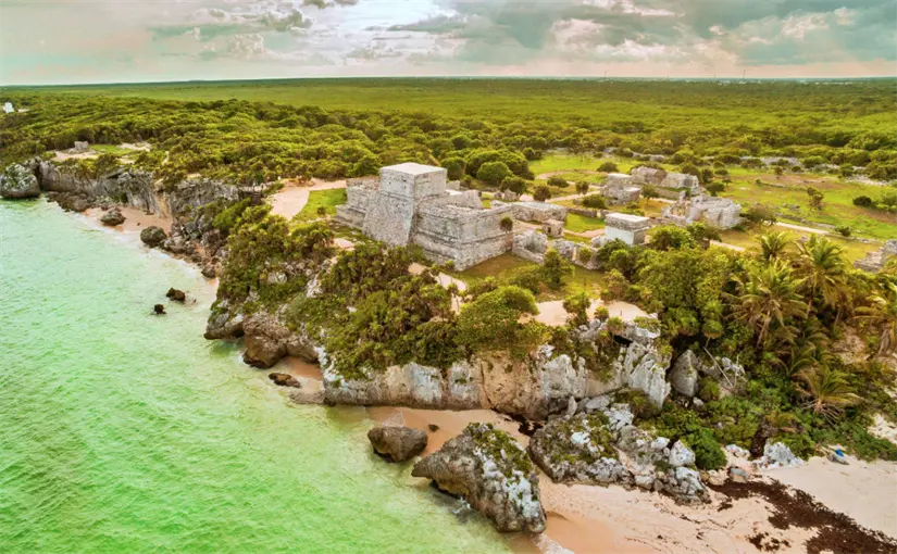 Disfruta de las ruinas arqueológicas en Tulum. Foto: cortesía.