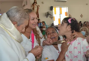Fe, esperanza y sanación el "Padre Jeringas" toca corazones en Culiacán